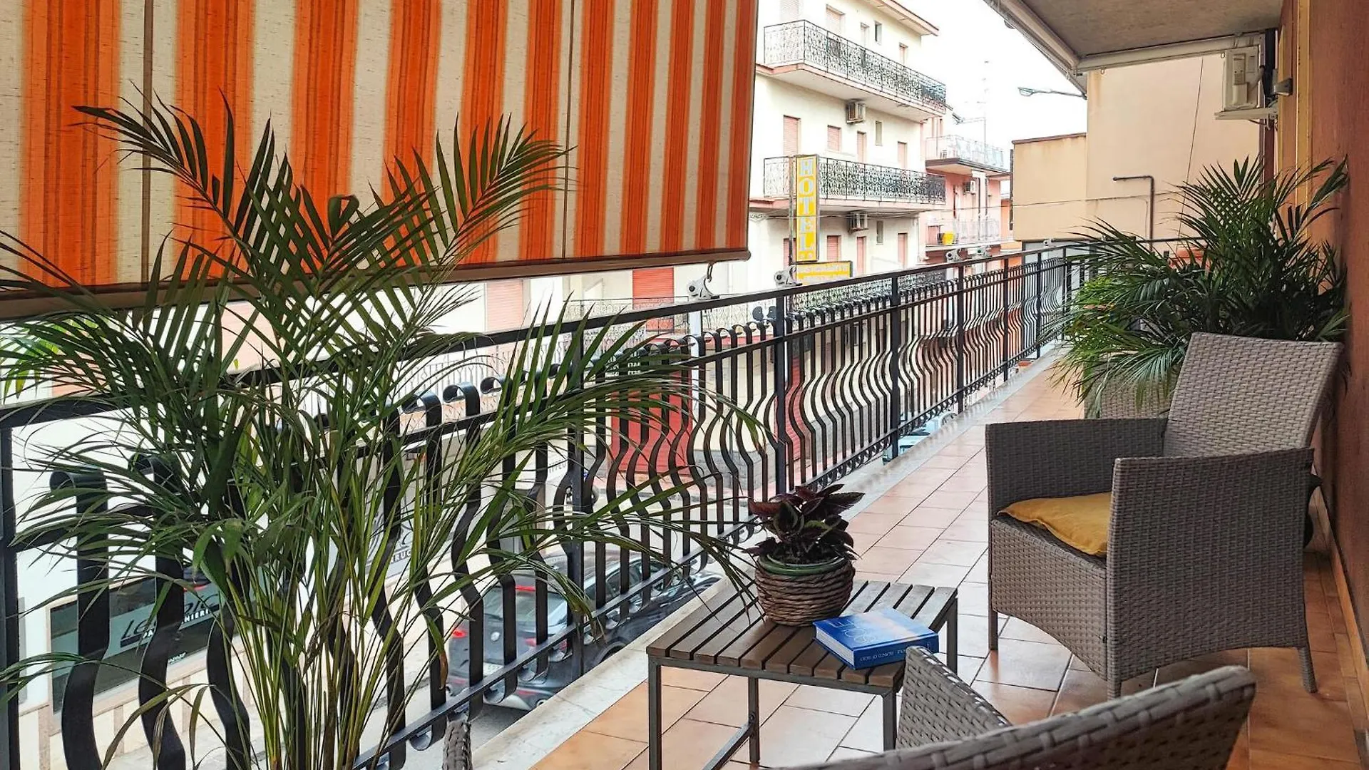Iside Home Giardini Naxos